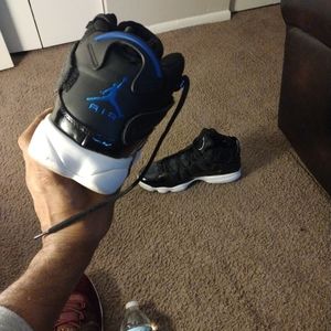 COPY - Jordan 12 black and white size, 12"